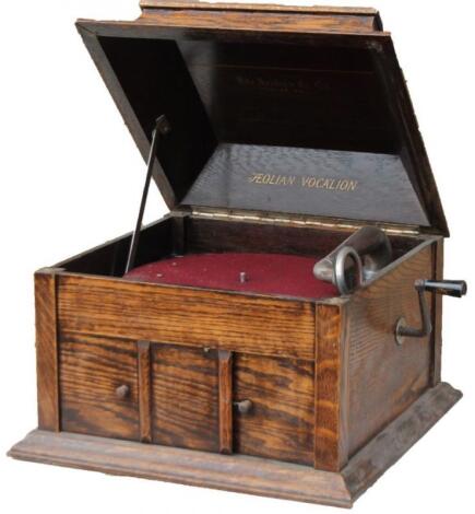 A mid 20thC oak cased gramophone