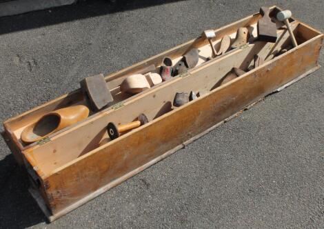 A late 19thC/early 20thC pine box