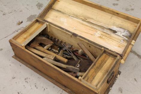 A 19thC pine slatted tool chest