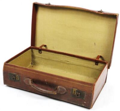 A mid 20thC brown leather travel case - 2