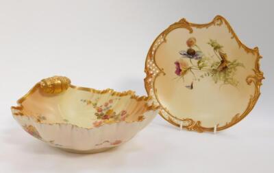 A Royal Worcester blush porcelain scallop shaped dish - 2