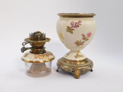 A Royal Worcester blush porcelain and brass oil lamp - 3