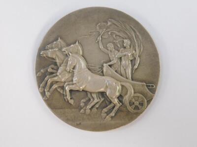 An Olympic Games 1908 commemorative silver medallion - 3