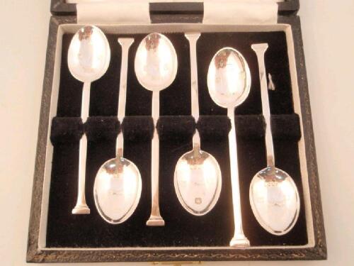 A cased set of six coffee spoons