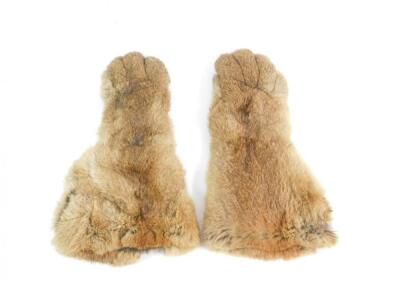 A pair of vintage leather and fur trimmed driving gloves by Dents of Worcester. - 2