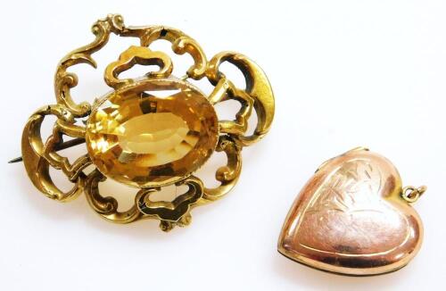 An early 20thC rococo design brooch