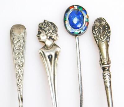 An Elizabeth II silver Jubilee Commemorative teaspoon - 2