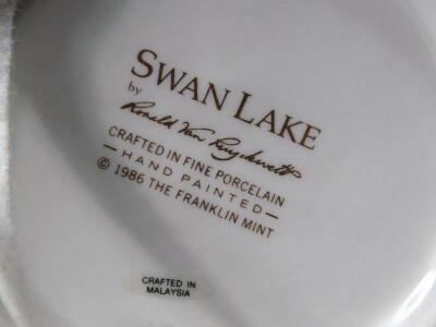A Franklin Mint Ronald Van Ruyckevelt Swan Lake figure - 3