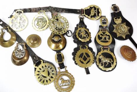 Various early 20thC and later horse brasses