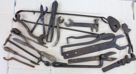 Various coopering and anvil pliers and tongs