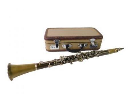 A Console Steelebonite clarinet