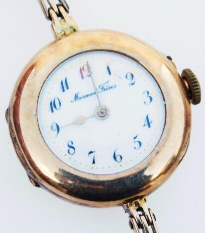 A ladies 9ct gold cased wristwatch