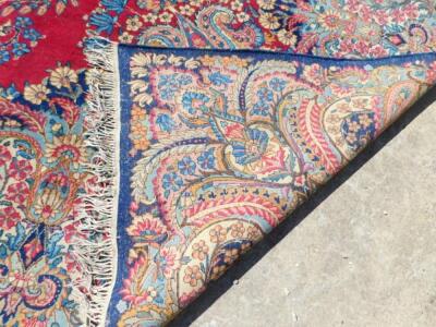 A large Kirman carpet - 2