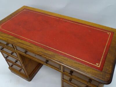 A Victorian mahogany pedestal desk - 3