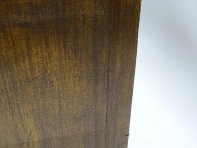 A walnut and mahogany chest of drawers - 3