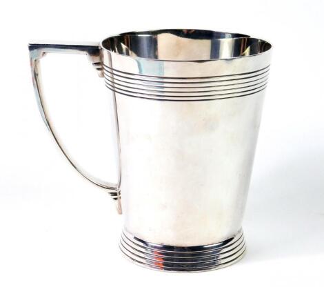 A Mappin & Webb silver plated tankard designed by Keith Murray c1930's