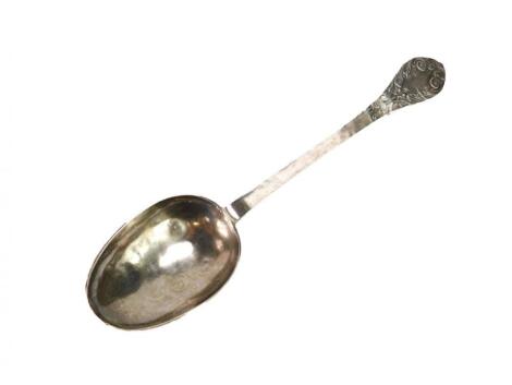 A Queen Anne West Country lace-back and dog-nose spoon