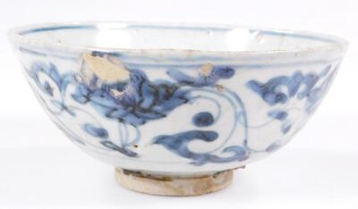 Three blue and white porcelain bowls - 7