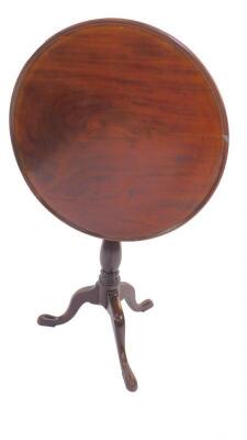 A George III mahogany tilt top circular occasional table - 2