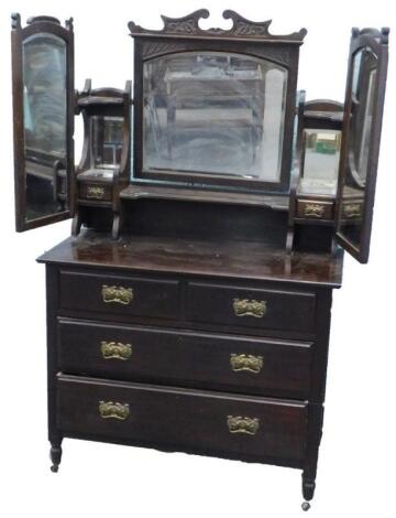 A late Victorian early 20thC Art Nouveau style mahogany dressing table