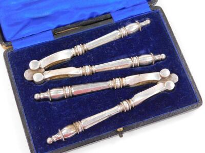 A set of six Victorian silver teaspoons - 8