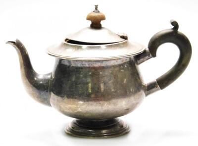 A George V silver teapot