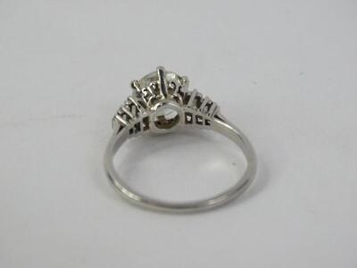 A platinum diamond ring - 2