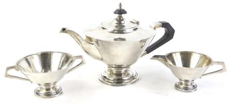 An Edwardian silver three piece tea service