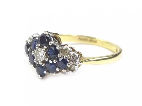 An 18ct gold cluster ring