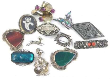 Various silver and pewter brooches