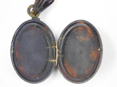 A Victorian imitation tortoise-shell locket - 2