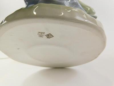 A Nao porcelain lamp base - 2