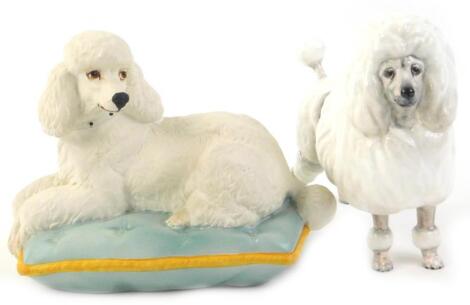 A Royal Doulton ceramic model of a poodle and a matt glazed Royal Doulton porcelain poodle