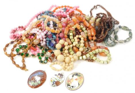 Various modern costume jewellery