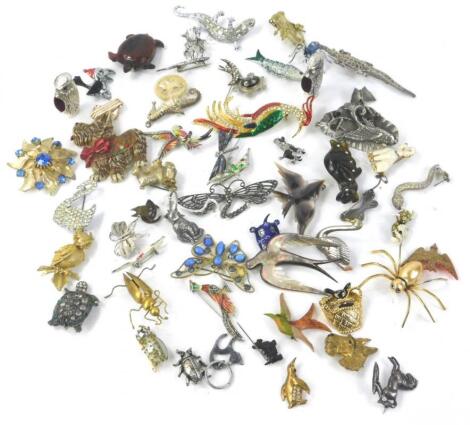 Costume jewellery brooches