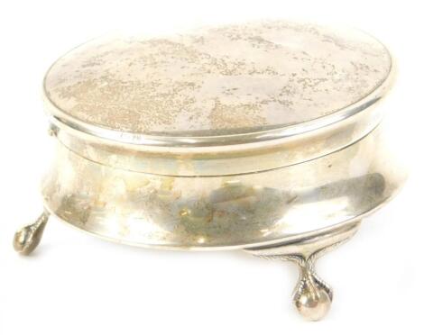 A small early 20thC silver trinket box