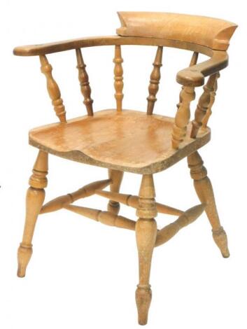 A pine smokers bow chair