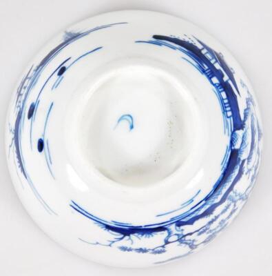 An 18thC First period Worcester porcelain blue and white tea bowl and saucer - 8