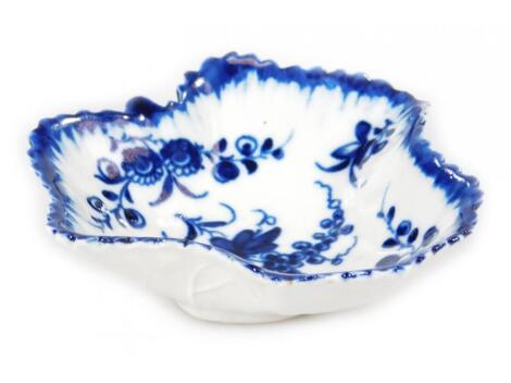 An 18thC Worcester porcelain blue and white pickle dish