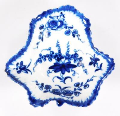 An 18thC Worcester porcelain blue and white pickle dish - 2