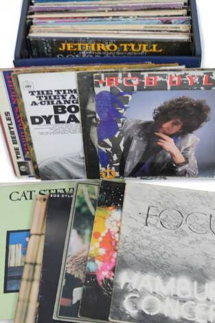 Records, 33rpm, etc., to include Focus, Santana, Bob Dylan, Cat Stevens, Jethro Tull, The Clash, Average White Band, various rock, pop, easy listening, etc. (a quantity)
