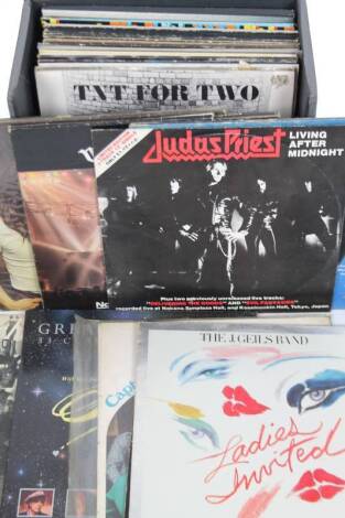 Records, 33rpm, etc., Status Quo box set, Various No.1 Hits, Album Hits, Queens News of The World, Motown Chart Busters, The Stranglers, Judas Priest, other rock, pop, etc. (a quantity)
