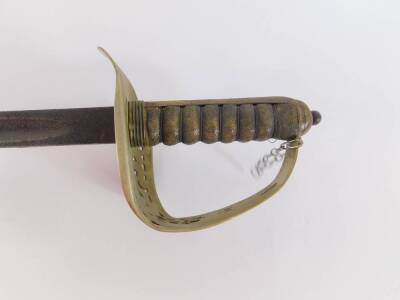 A George V 1897 pattern Infantry sword, with plain blade and steel guard, wire bound fish skin grip, 97.5cm L, blade 81cm L. (AF) - 3