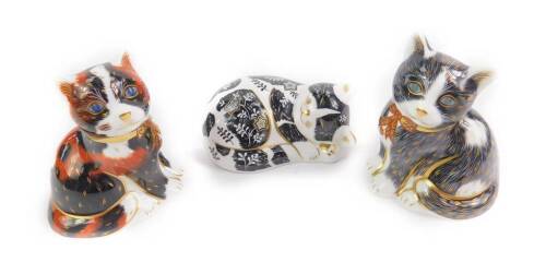 Three Royal Crown Derby Imari paperweights, modelled as black and white kitten, Calico kitten, and Misty (AF).