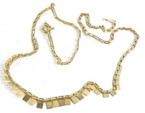 A 9ct gold brickette articulated necklace, with graduated design, 2.8g all in.