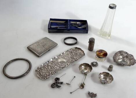 Various silver, silver plate, etc., continental cigarette case decorated with peacock, 10cm W, pin dish, heart shaped dish with pierced border, cased cutlery set, brooch, etc. (a quantity)