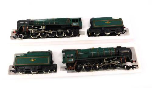 Two Hornby 00 gauge locomotives, BR Standard Class 9F, Evening Star, 2-10-0, boxed.