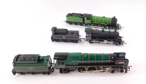 Three Hornby 00 gauge locomotives, comprising Britannia, BR Loco Class 7, 4-6-2, 70000, Ivatt Class II locomotive and tender, 2-6-0, 46400, and an LNER Class B12/3 locomotive, 4-6-0, 8509, all boxed.