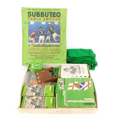 A Subbuteo table soccer game, Continental-Club Edition, with sets for England, Scotland, Spain and Sampdoria, further figures, pitches, scoreboards etc., boxed