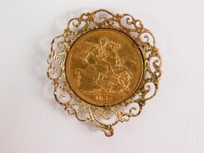 A Victorian full gold young head sovereign 1879 - 2